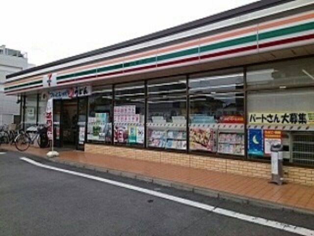 近くのセブンイレブン川崎登戸西店まで190m(徒歩3分)