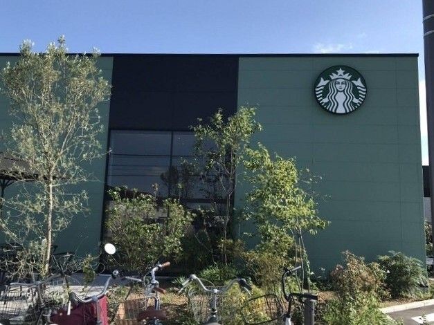 近くのスタバ上尾二ツ宮店まで610m(徒歩8分)