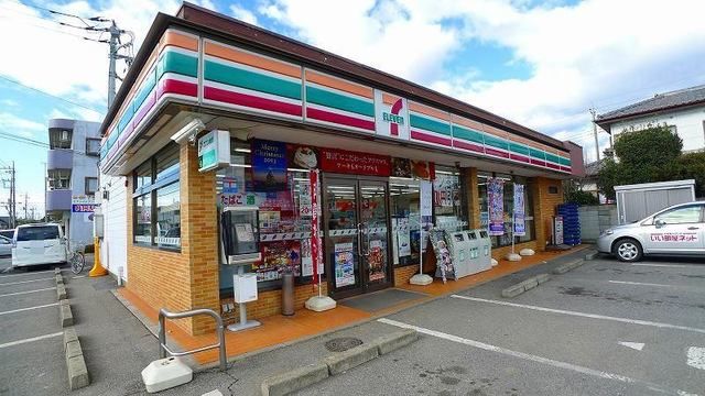 近くのコンビニまで1,400m（徒歩18分）