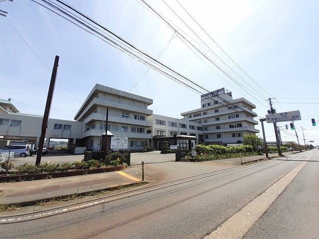 近くの新津医療センター病院まで800m（徒歩10分）