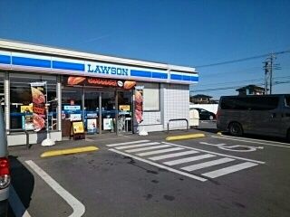 近くのコンビニまで240m（徒歩3分）