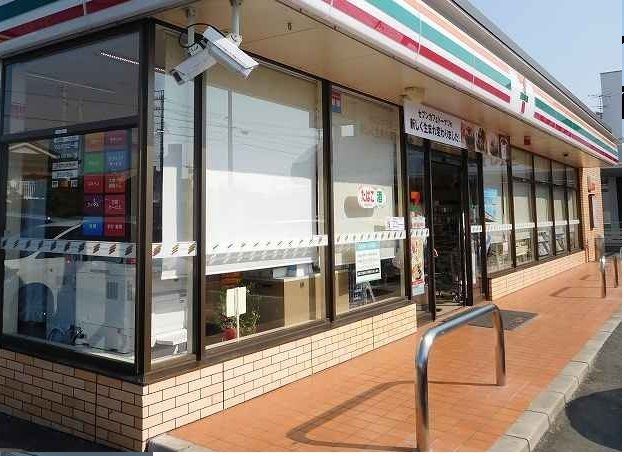 近くのセブンイレブン刈谷築地町店まで400m(徒歩5分)