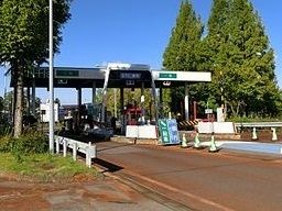 近くの小千谷インターまで450m（徒歩6分）