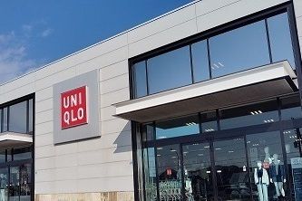 近くのユニクロ御殿場店まで270m（徒歩4分）