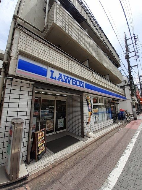 近くのローソンまで210m（徒歩3分）