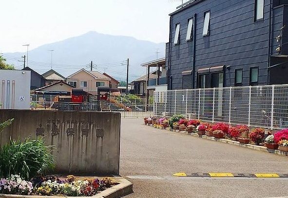 近くの愛歩保育園まで1,000m（徒歩13分）