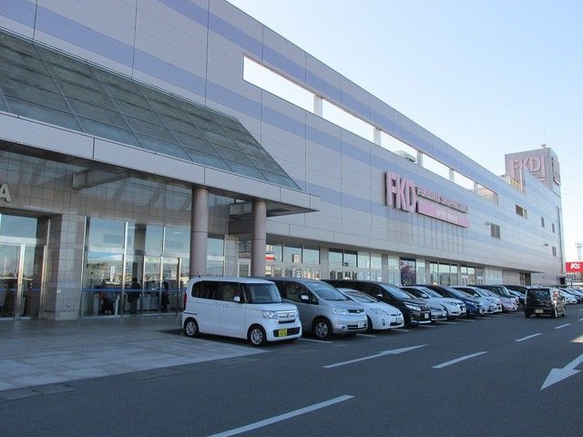 近くのスーパーまで3,200m（徒歩40分）
