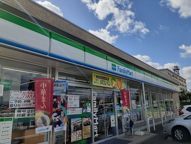 近くのコンビニまで1,300m（徒歩17分）