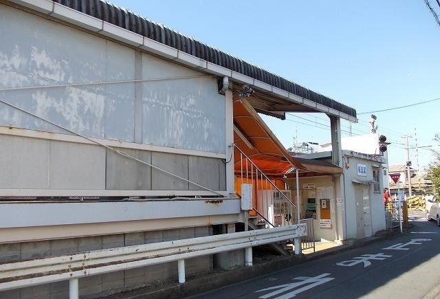 近くの大雄山線・塚原駅まで440m（徒歩6分）