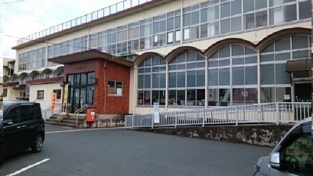 近くの新城市役所まで220m（徒歩3分）