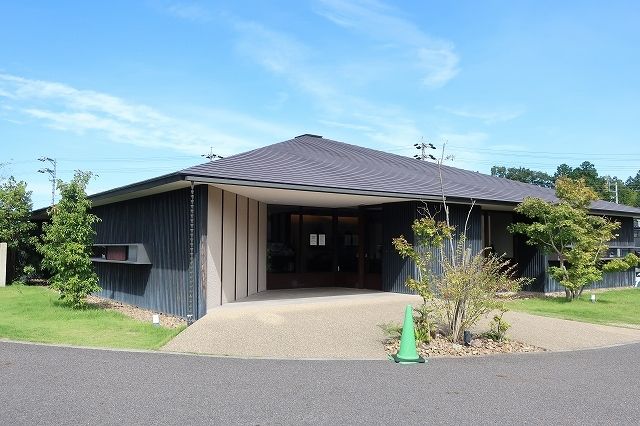 近くの東屋珈琲まで500m（徒歩7分）
