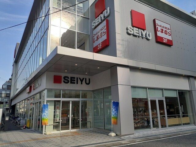近くの西友本八幡店まで1,700m（徒歩22分）