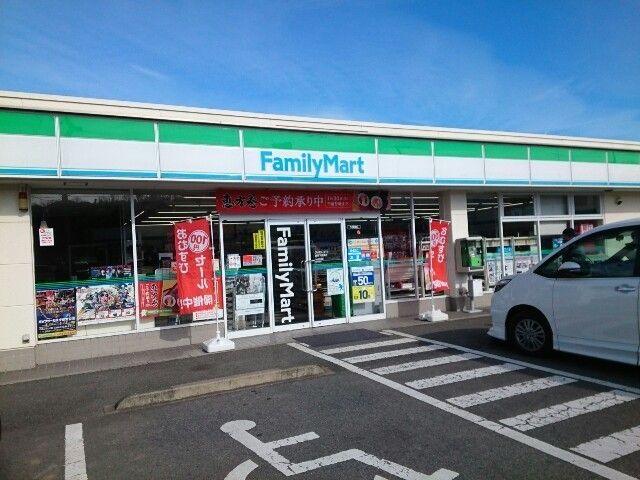 近くのコンビニまで1,300m（徒歩17分）