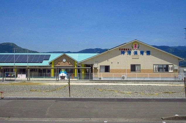 近くの神埼保育園まで1,800m（徒歩23分）