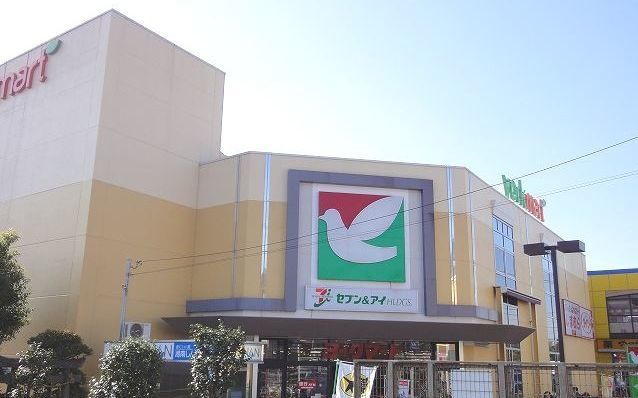 近くのヨークフーズ東逗子店まで725m（徒歩10分）