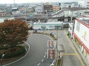 近くの駅まで800m（徒歩10分）