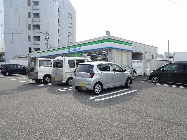 近くのファミリーマート静岡曲金6丁目まで260m（徒歩4分）