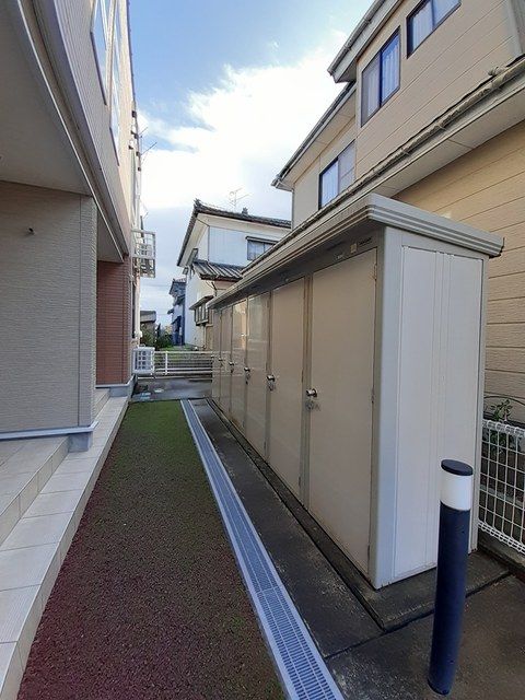 その他