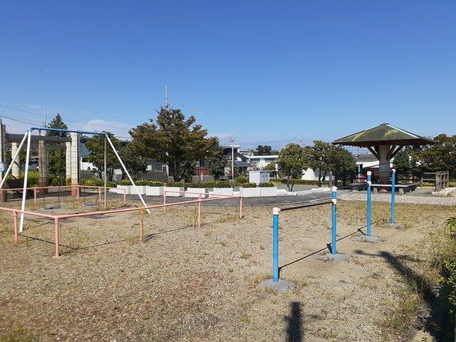 近くのあけぼの児童遊園地まで182m（徒歩3分）