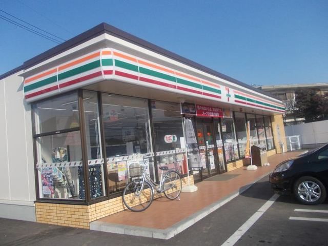 近くのセブンイレブンまで350m（徒歩5分）