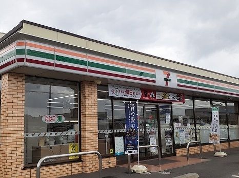 近くのセブンイレブンまで230m（徒歩3分）