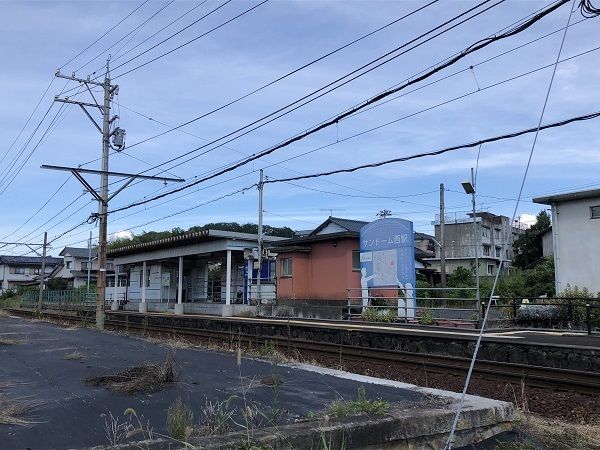 近くのサンドーム西駅まで750m（徒歩10分）