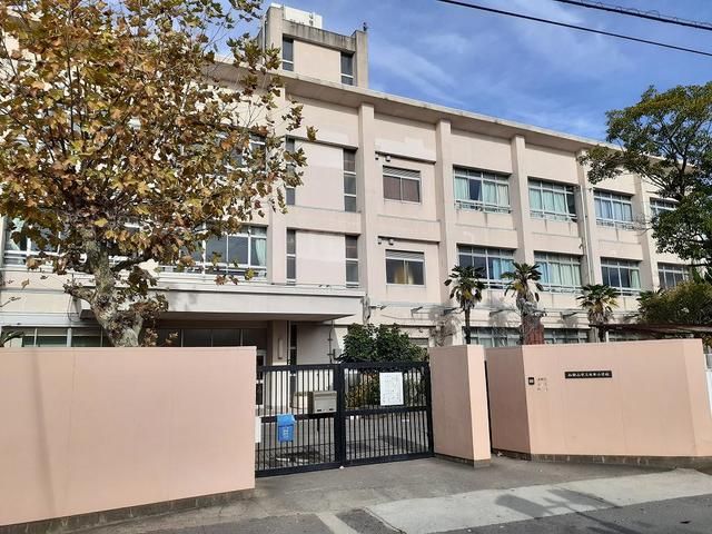 近くの市立木ノ本小学校様まで600m（徒歩8分）