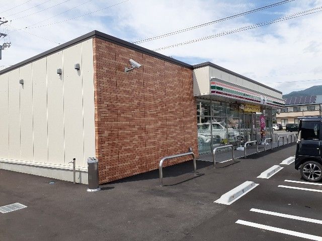 近くのセブンイレブン 下諏訪西大路店まで600m(徒歩8分)