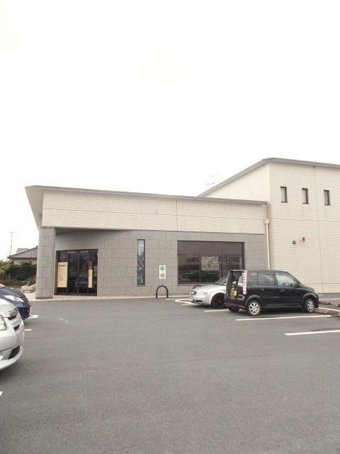 近くの親和銀行まで500m（徒歩7分）