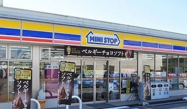 近くのミニストップ木更津文京店まで400m（徒歩5分）