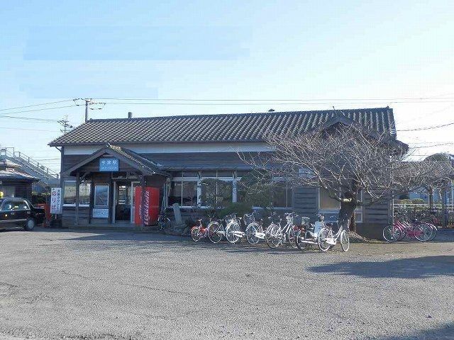 近くの駅まで1,600m（徒歩20分）