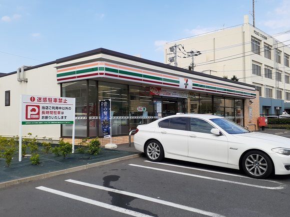 近くのセブンイレブンまで100m（徒歩2分）