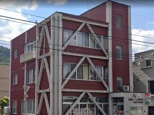 近くの札幌南二十七条郵便局まで450m(徒歩6分)