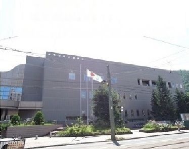 近くの札幌中央図書館まで650m(徒歩9分)