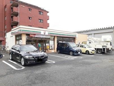 近くのセブンイレブン市川堀之店まで1,000m(徒歩13分)