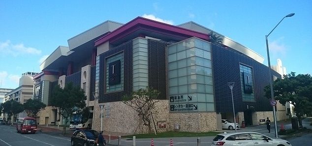 近くのTギャラリア沖縄まで300m（徒歩4分）