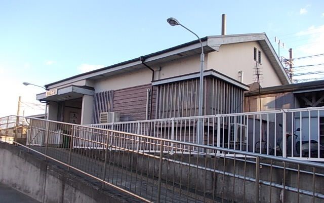 近くの駅まで600m（徒歩8分）