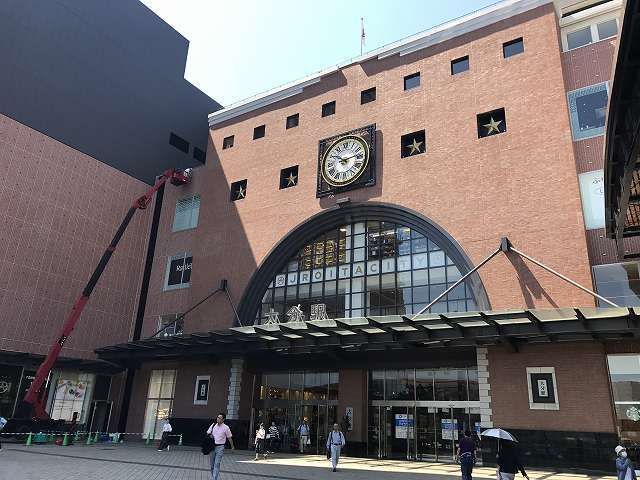 近くの駅まで1,700m（徒歩22分）