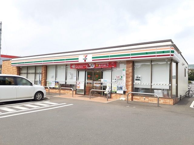 近くのセブンイレブン文化ホール前店まで380m（徒歩5分）