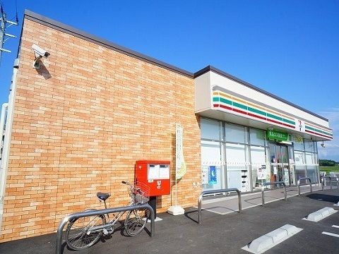 近くのセブンイレブン郡山日大南店まで400m(徒歩5分)