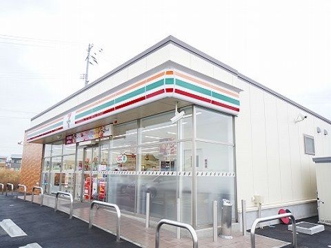 近くのセブンイレブン郡山日大南店まで350m（徒歩5分）