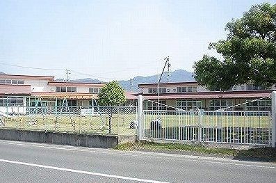 近くの東部保育園まで360m（徒歩5分）
