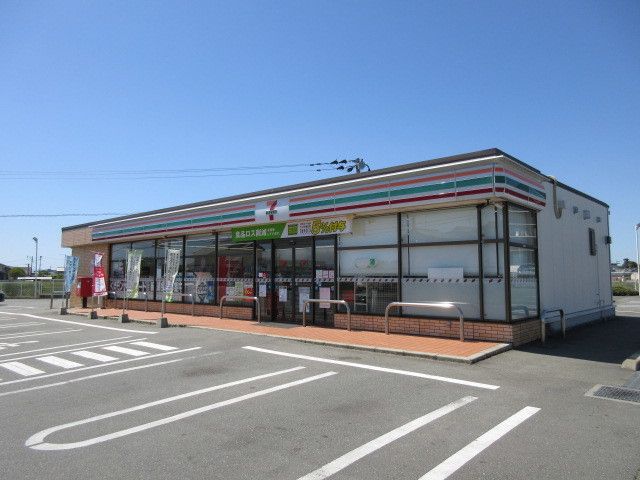 近くのセブンイレブンまで440m（徒歩6分）