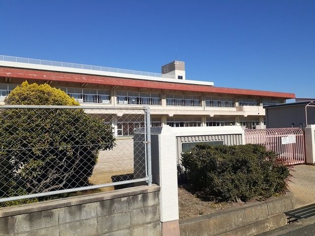 近くの芳田幼稚園まで450m（徒歩6分）
