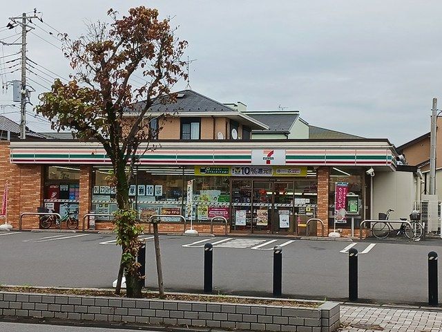 近くのセブンイレブンまで200m（徒歩3分）