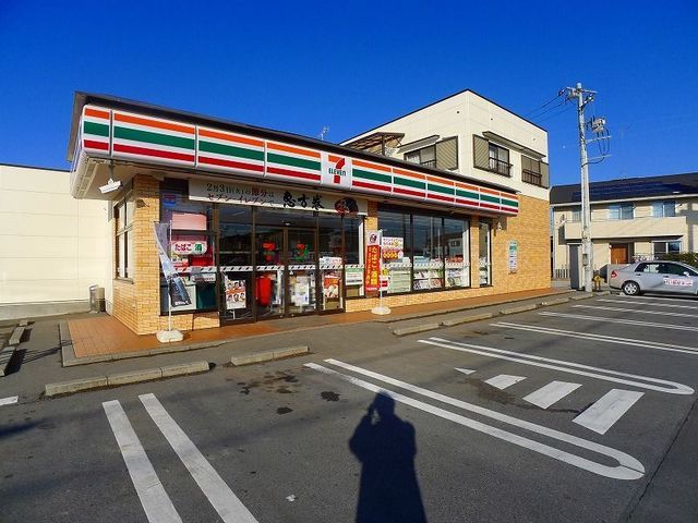 近くのセブンイレブン邑楽中野横町店まで60m(徒歩1分)