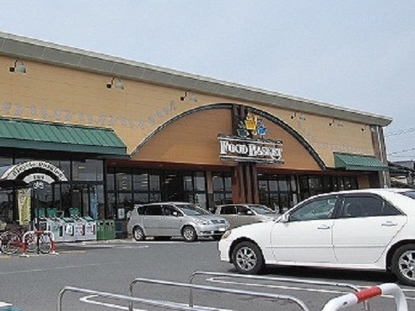 近くのニシナ 南輝店まで500m(徒歩7分)
