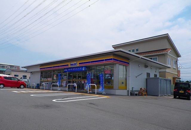 近くのコンビニまで350m（徒歩5分）