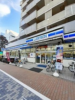 近くのローソン 板橋蓮根三丁目店まで83m（徒歩2分）