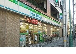 近くのコンビニまで110m（徒歩2分）